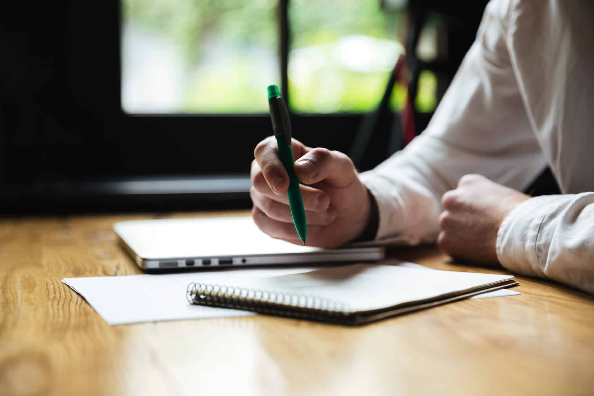 How To Start A B2B Partnership In Log Cabin Sales